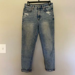 AE Mom Straight Jeans